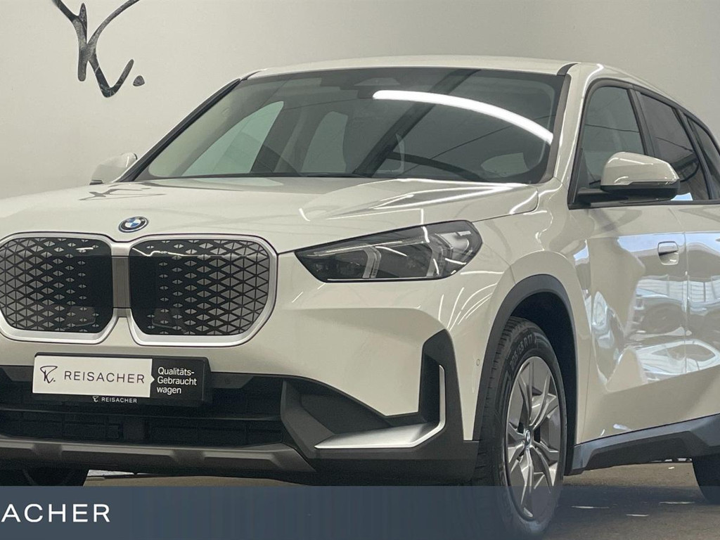 BMW iX1 xDrive30