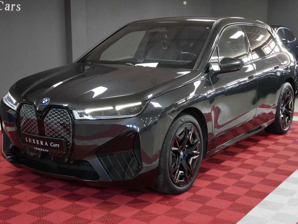 BMW iX xDrive40