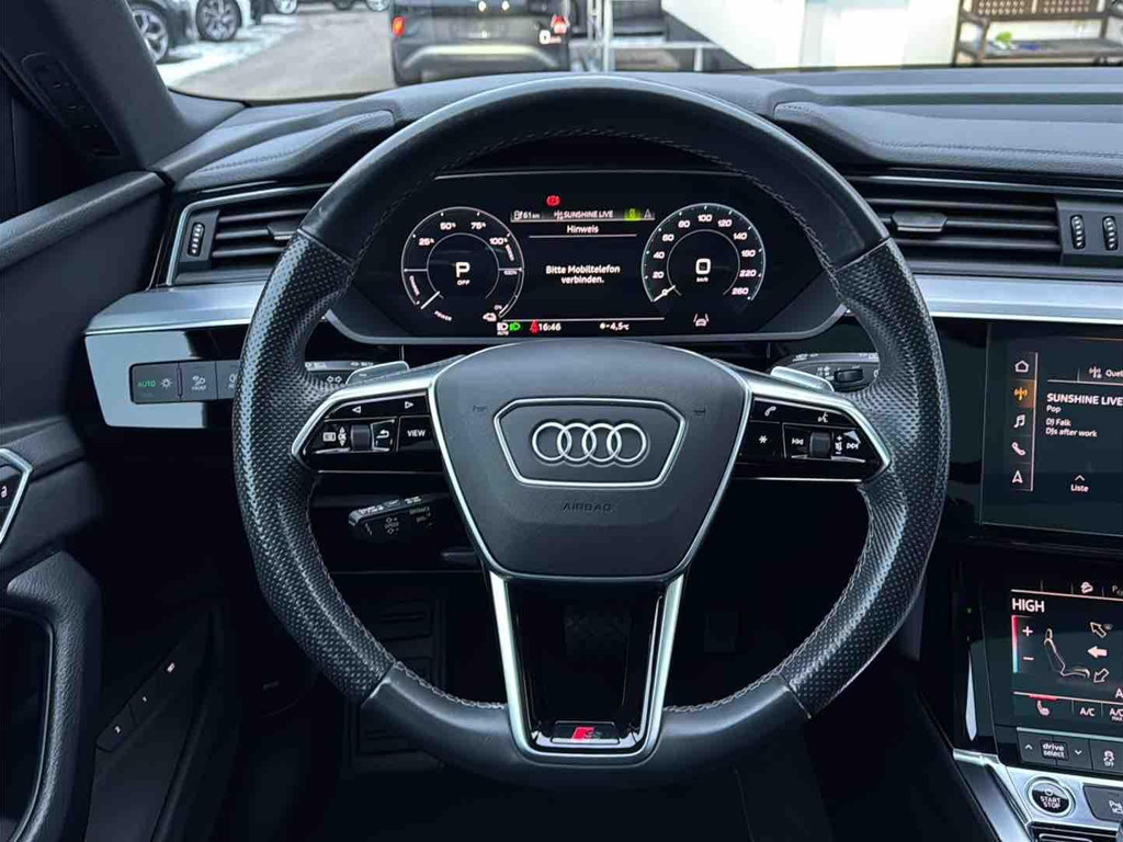 Audi e-tron