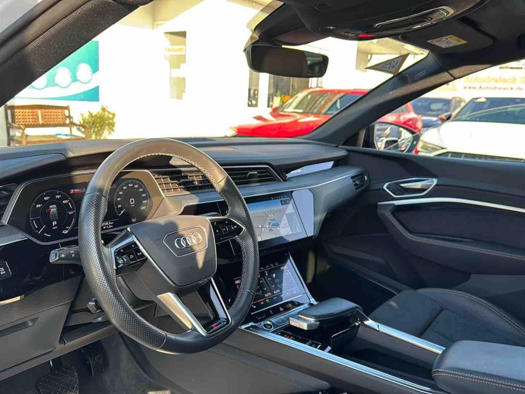 Audi e-tron