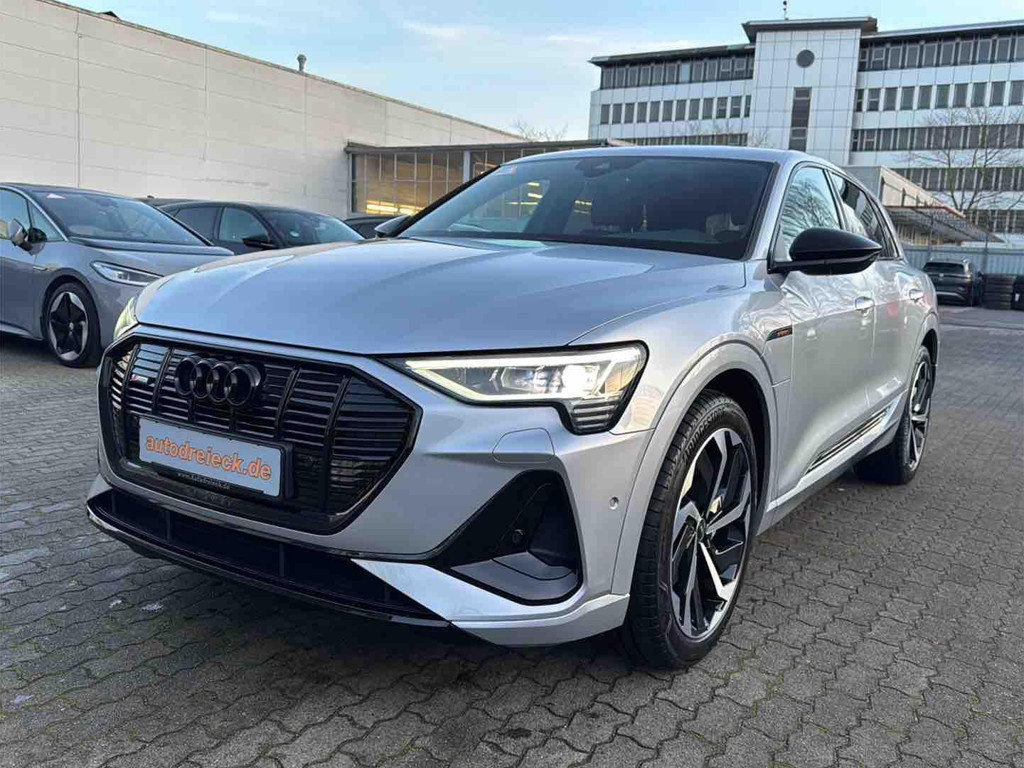 Audi e-tron S-Line 50