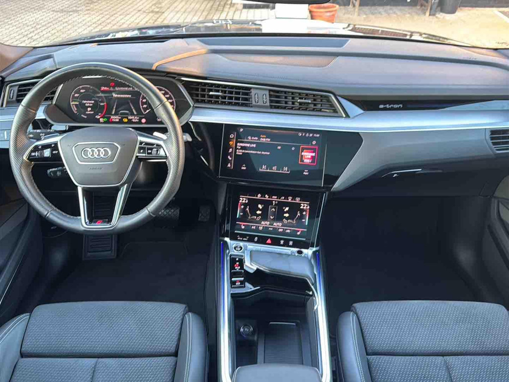 Audi e-tron