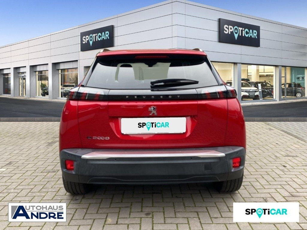 Peugeot e-2008