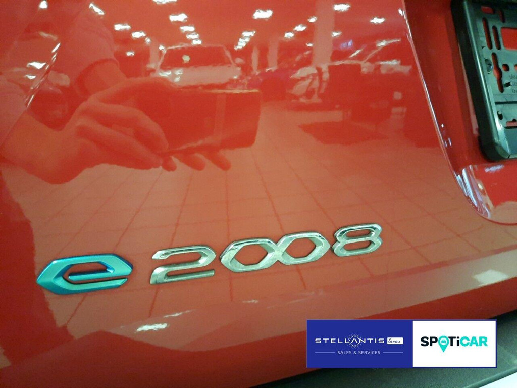 Peugeot e-2008