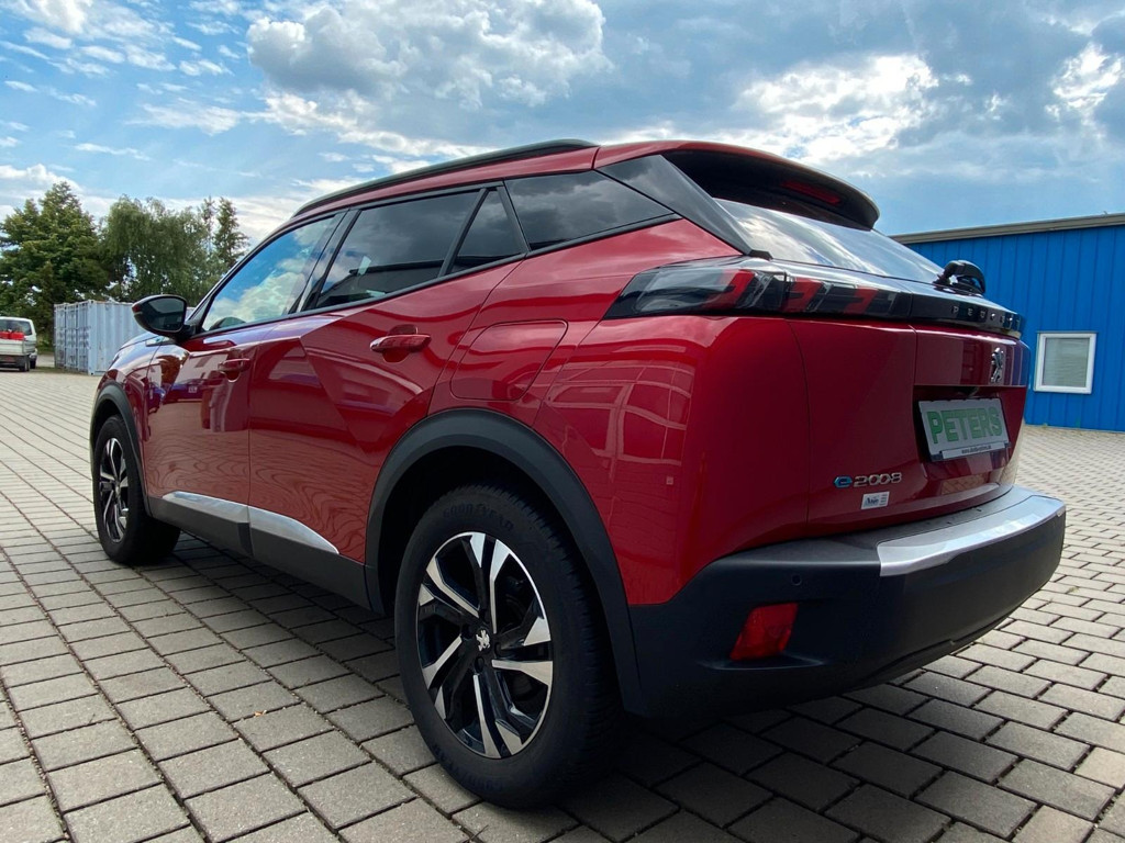 Peugeot e-2008