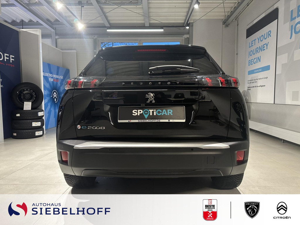 Peugeot e-2008