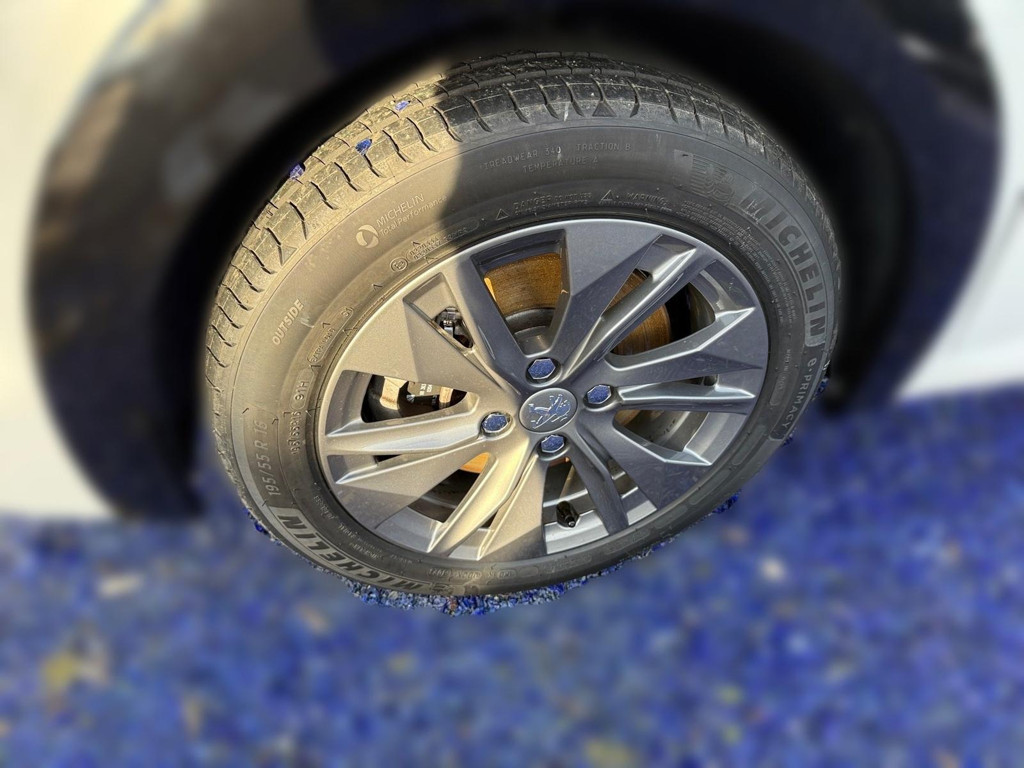 Peugeot e-208 Allure Pack