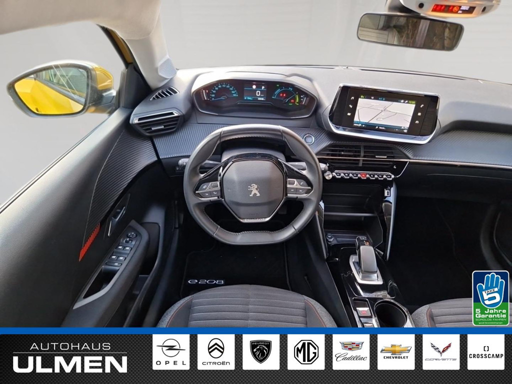 Peugeot e-208