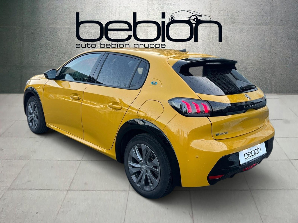 Peugeot e-208