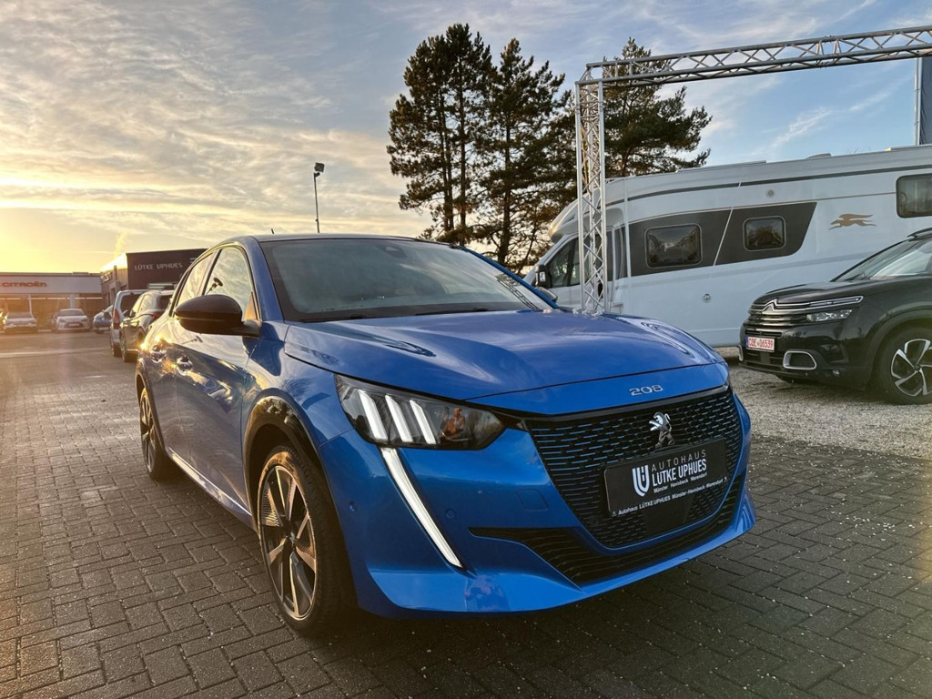 Peugeot e-208