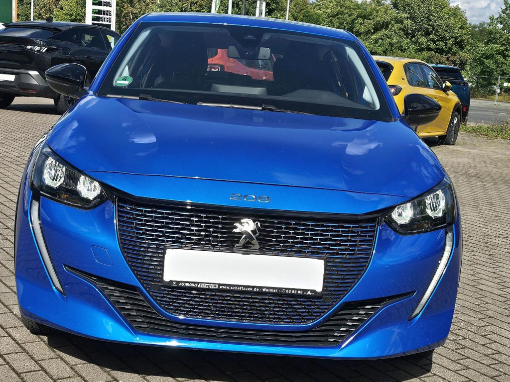 Peugeot e-208
