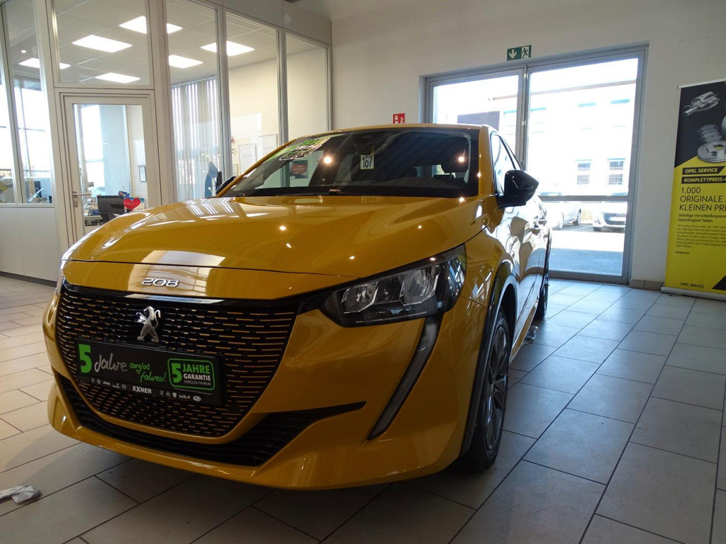 Peugeot e-208