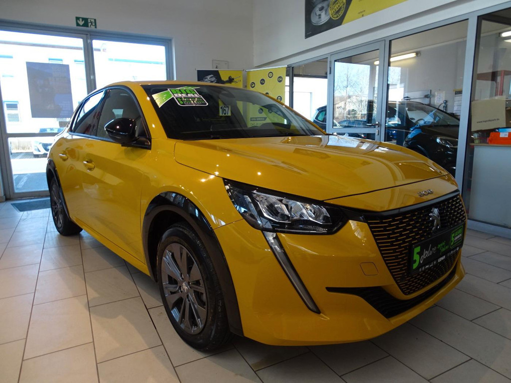 Peugeot e-208