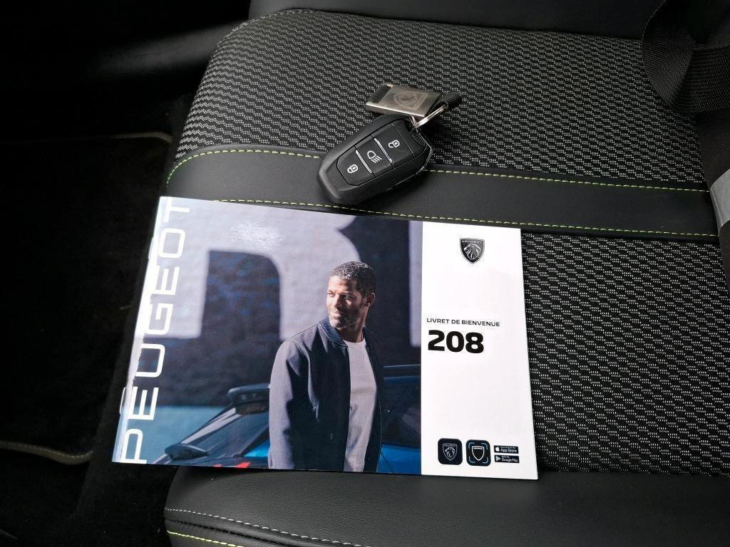 Peugeot e-208