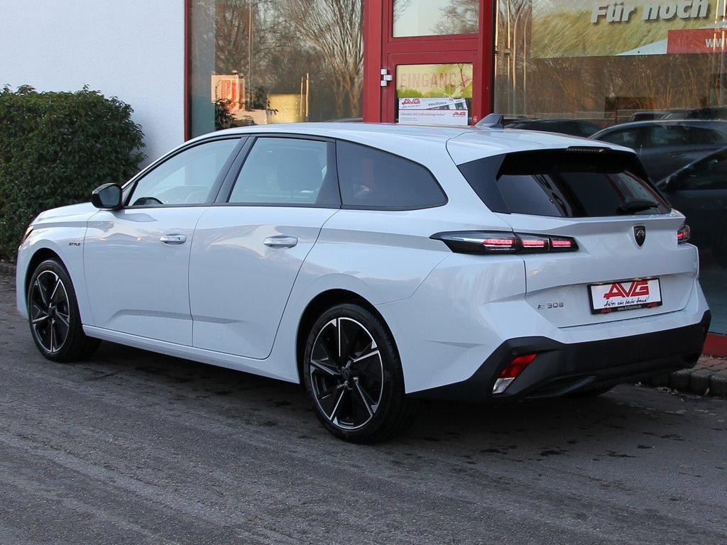 Peugeot e-308