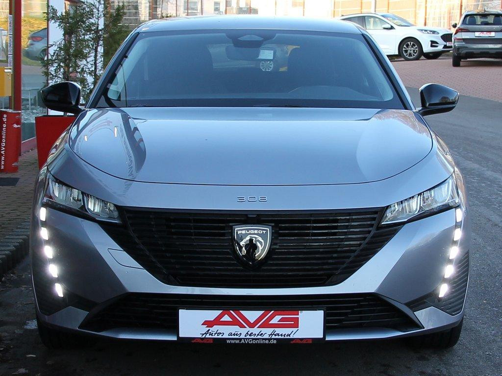 Peugeot e-308