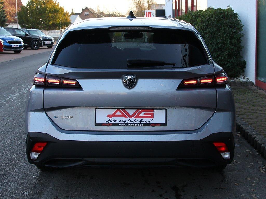 Peugeot e-308