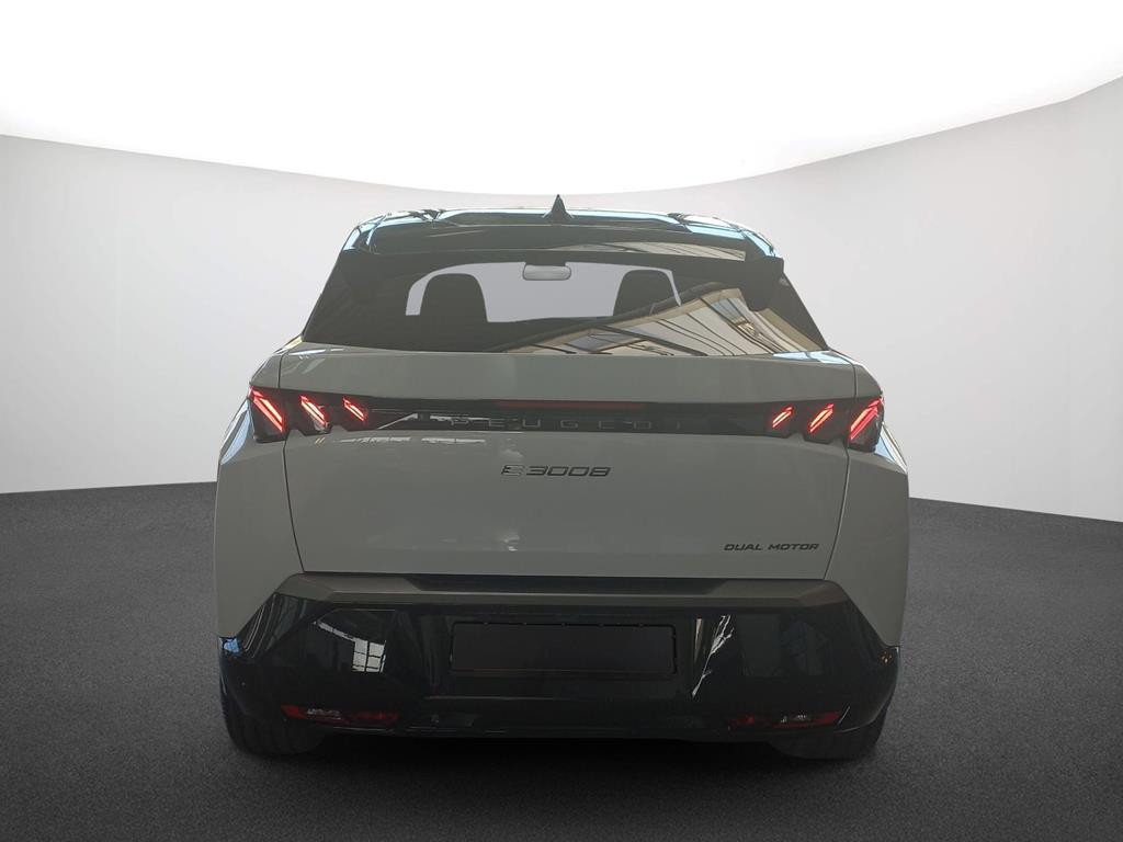 Peugeot E-3008