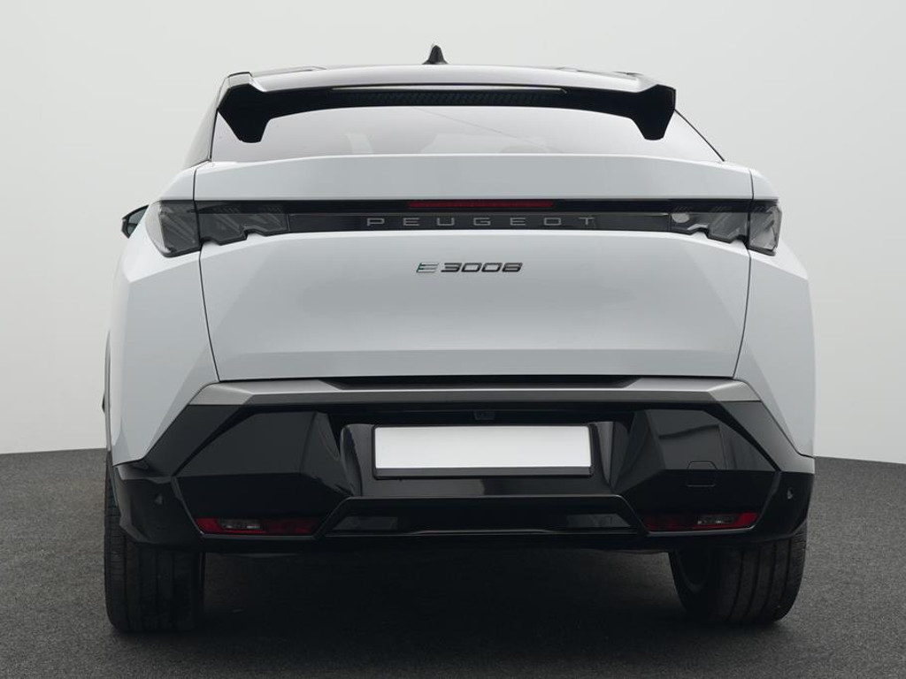 Peugeot E-3008