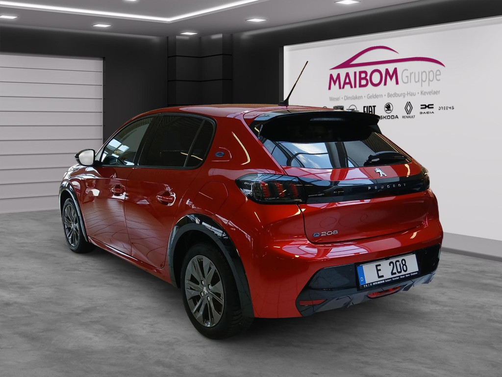 Peugeot e-208