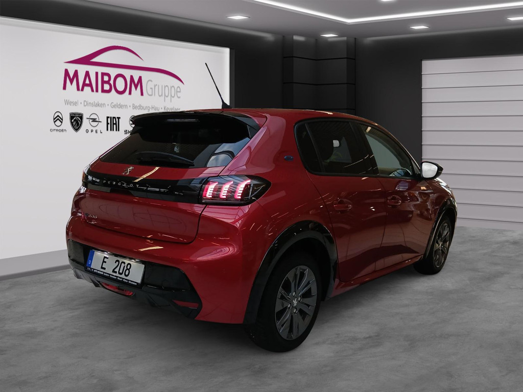 Peugeot e-208