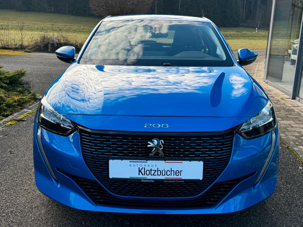 Peugeot e-208