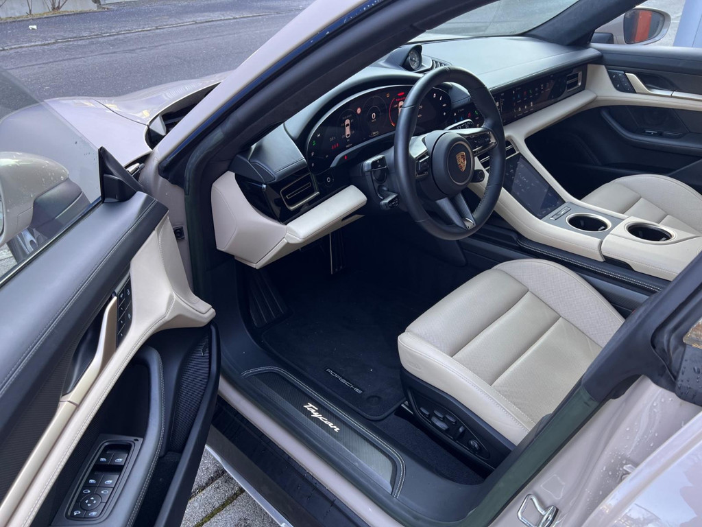 Porsche Taycan
