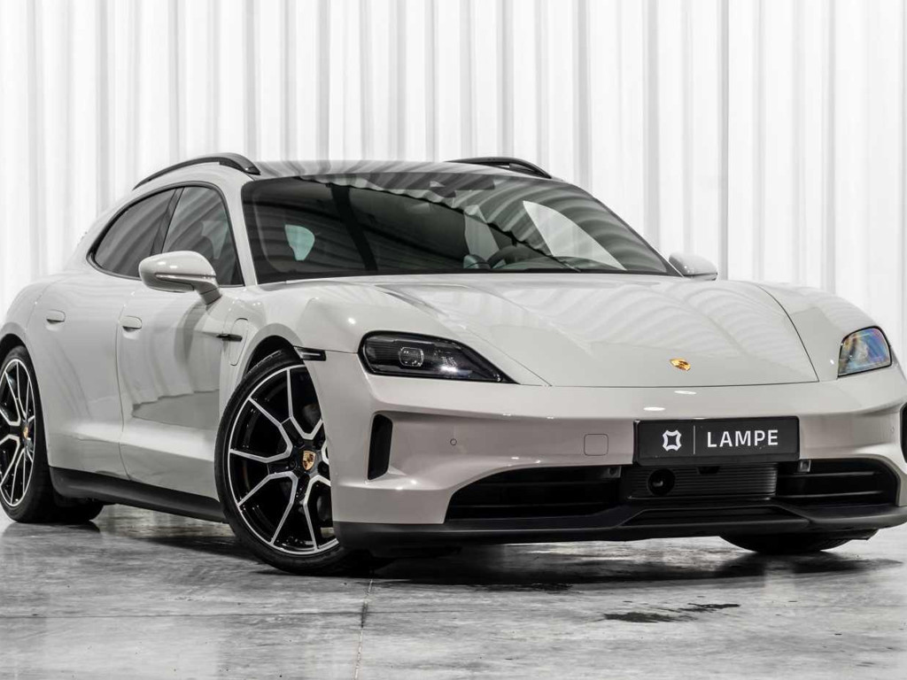Porsche Taycan Sport Turismo Performance Plus