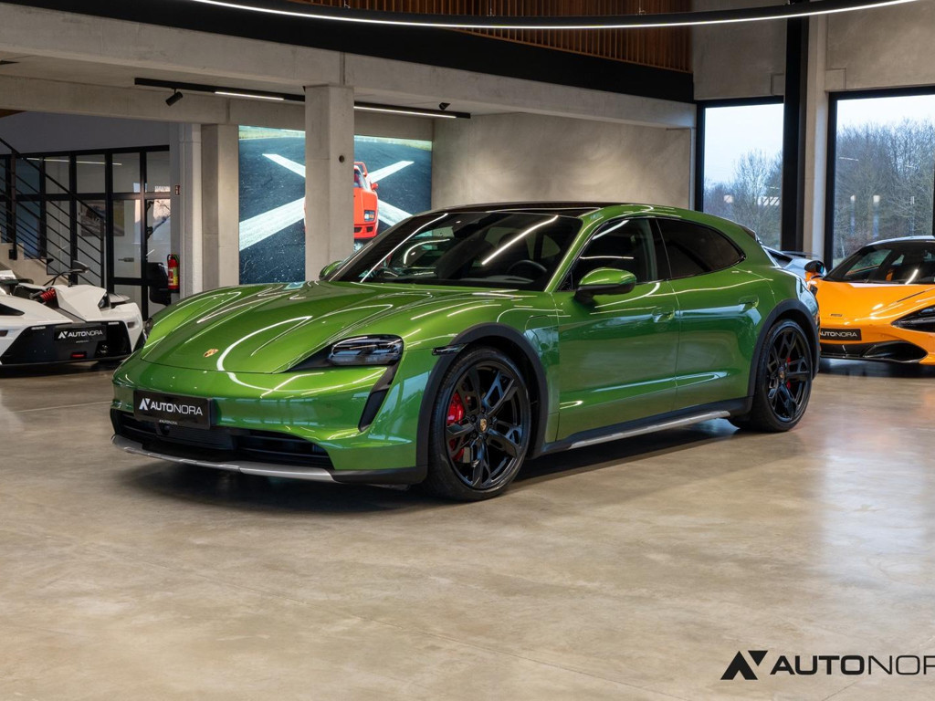 Porsche Taycan 4S Cross Turismo