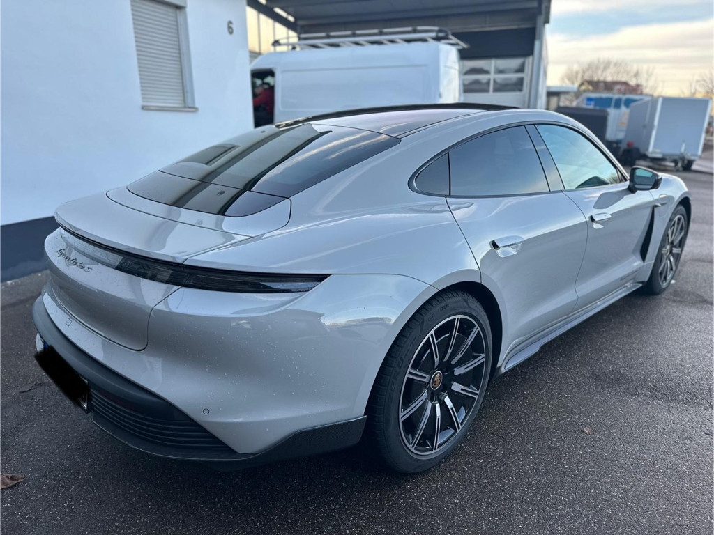 Porsche Taycan