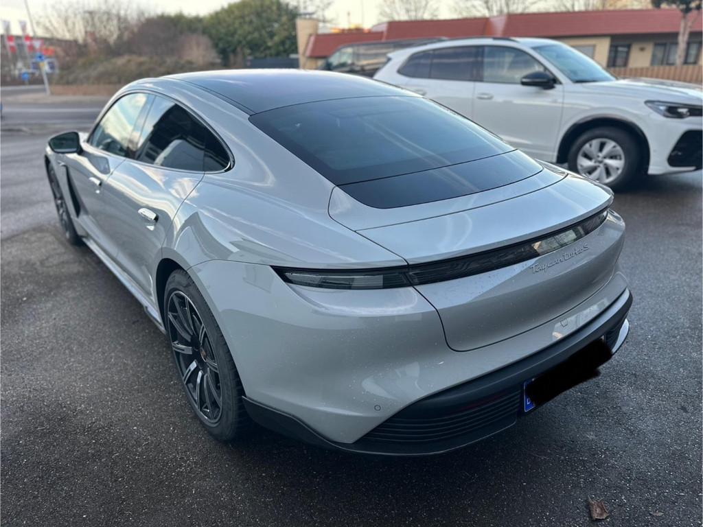 Porsche Taycan