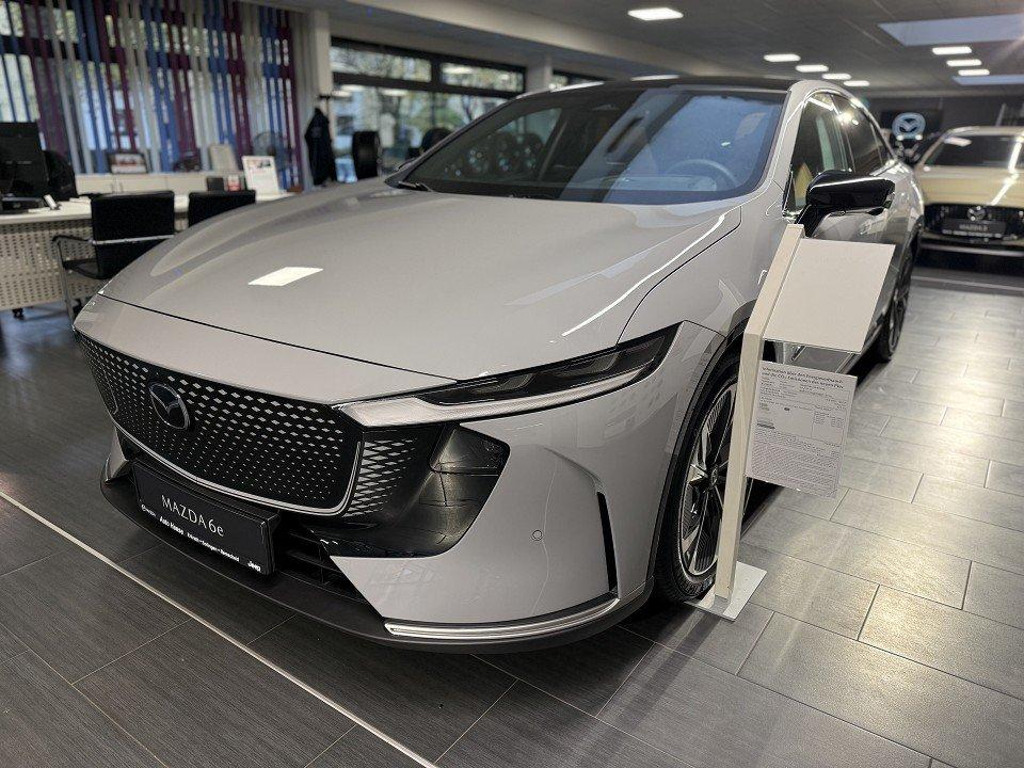Mazda 6e