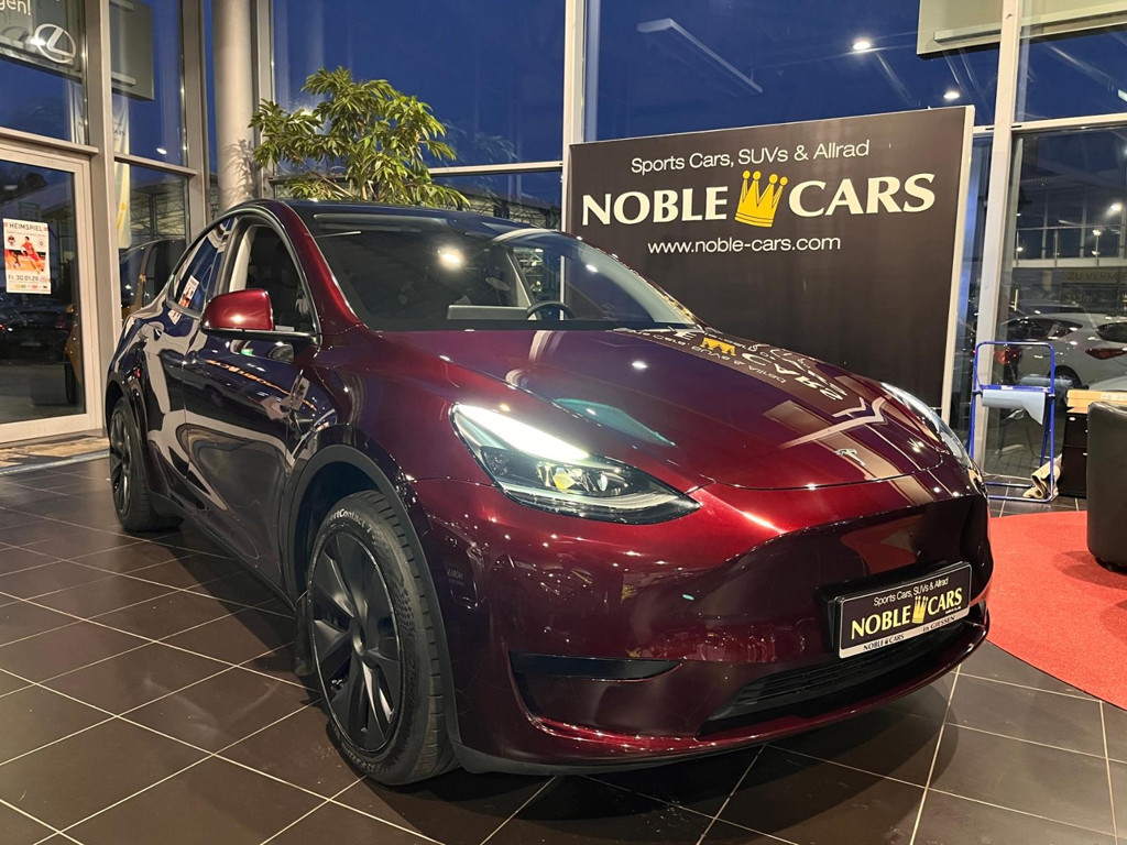 Tesla Model Y RWD Standard Range
