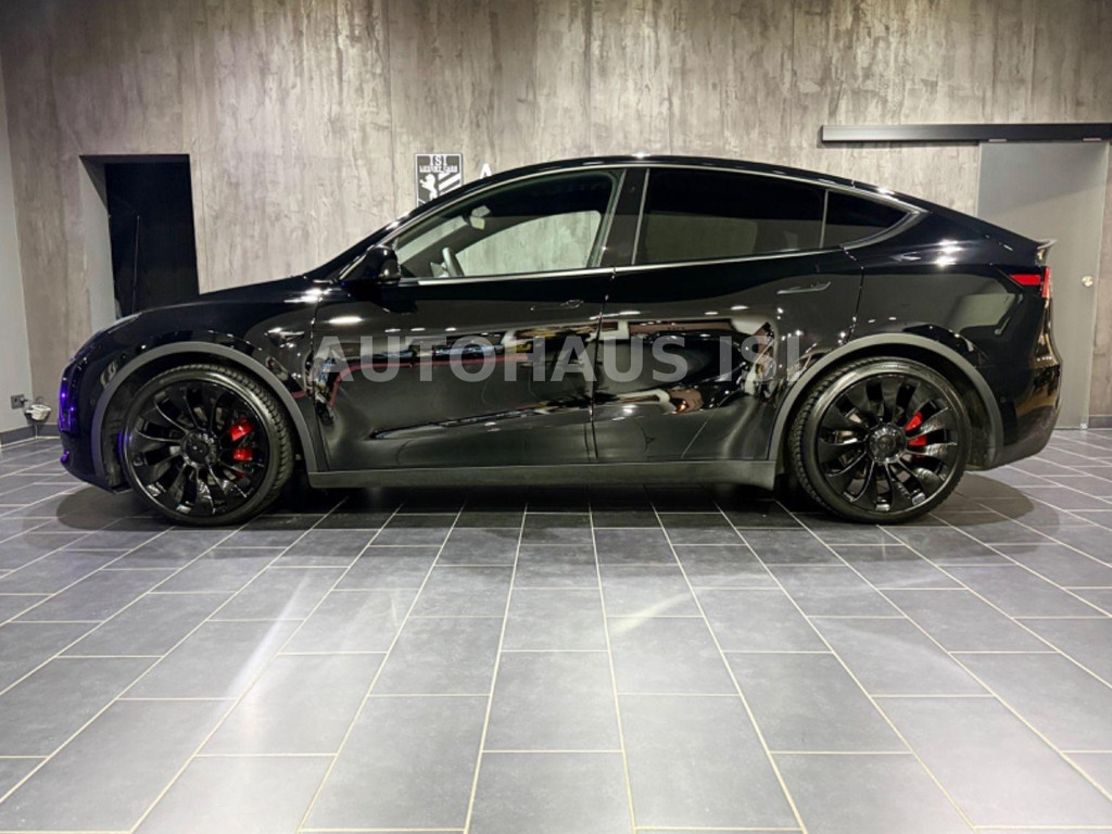 Tesla Model Y Performance Dual Motor AWD