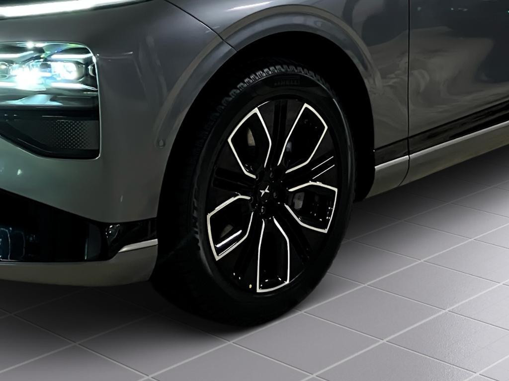 Xpeng G9