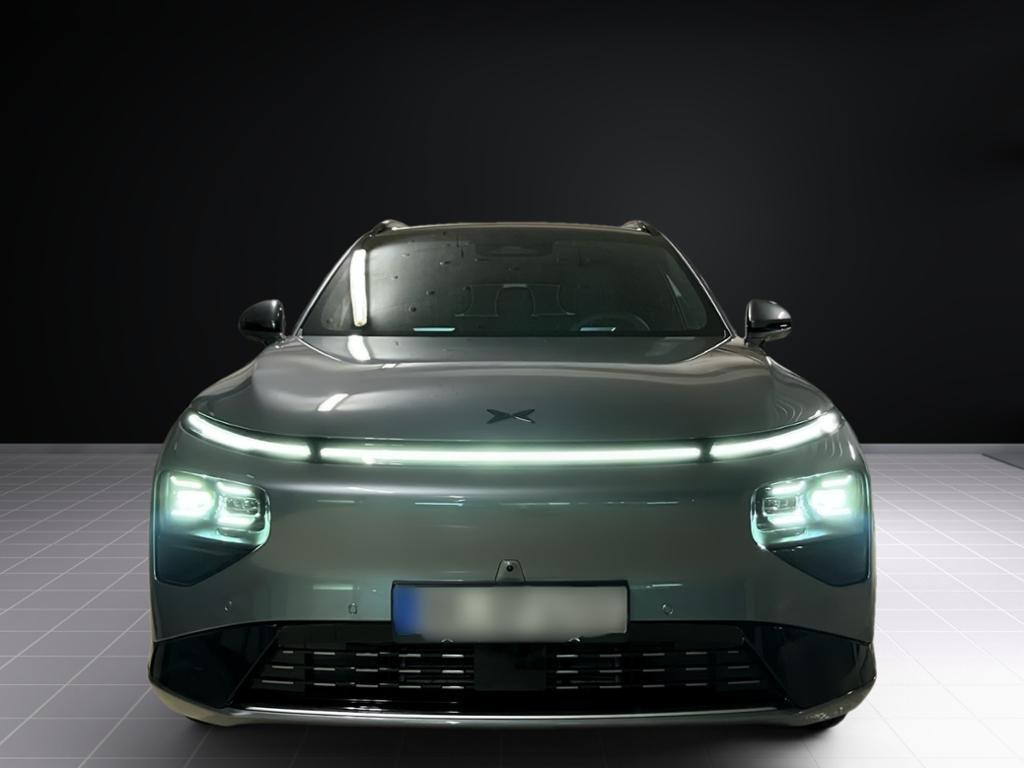 Xpeng G9