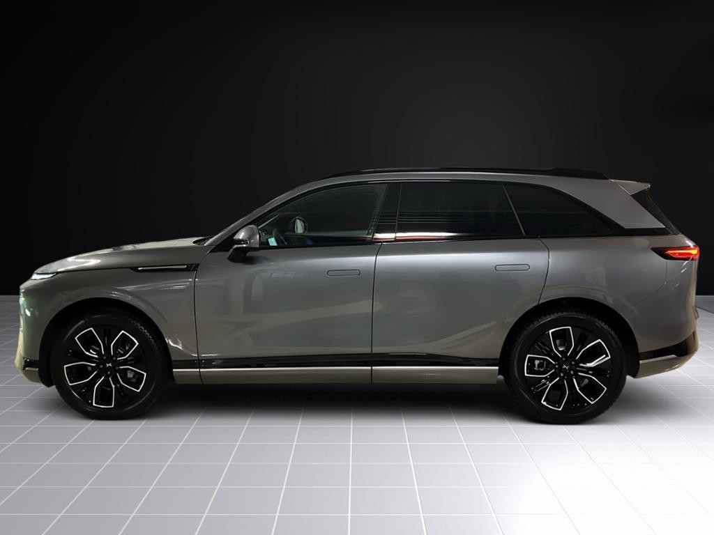 Xpeng G9