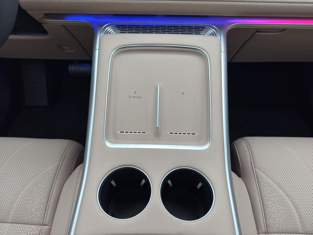 Xpeng G9