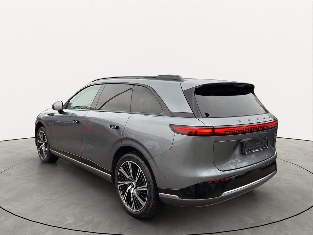 Xpeng G9