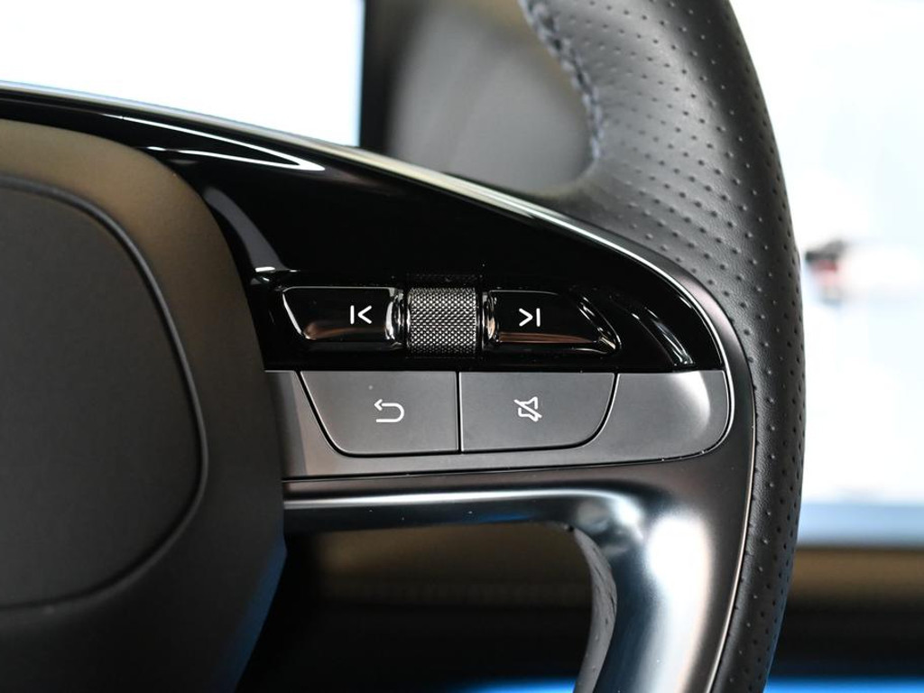 Xpeng G9
