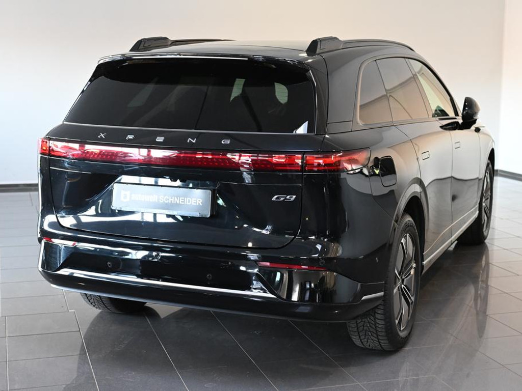 Xpeng G9