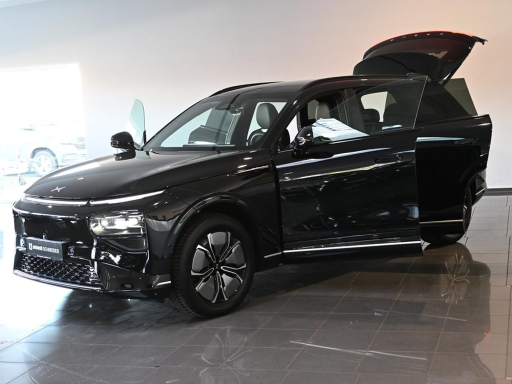 Xpeng G9