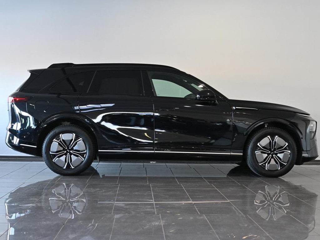 Xpeng G9