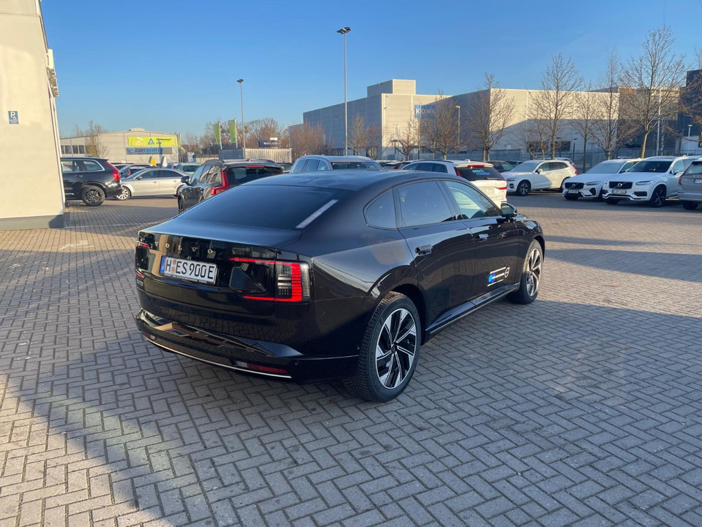 Volvo ES90