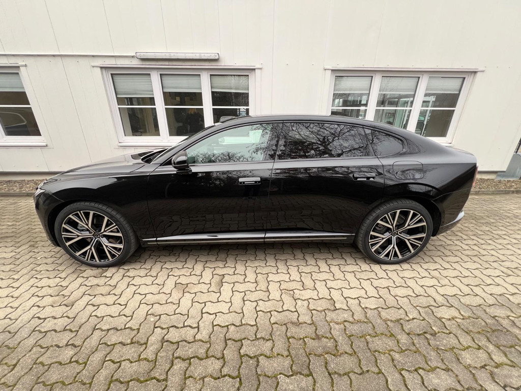 Volvo ES90