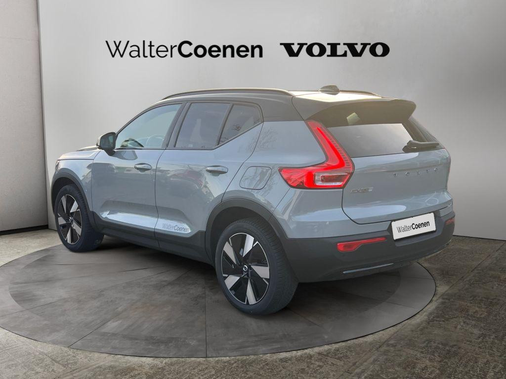 Volvo EX40