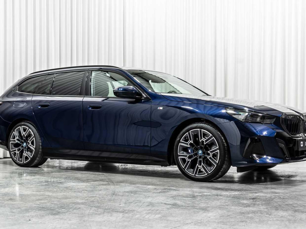 BMW i5