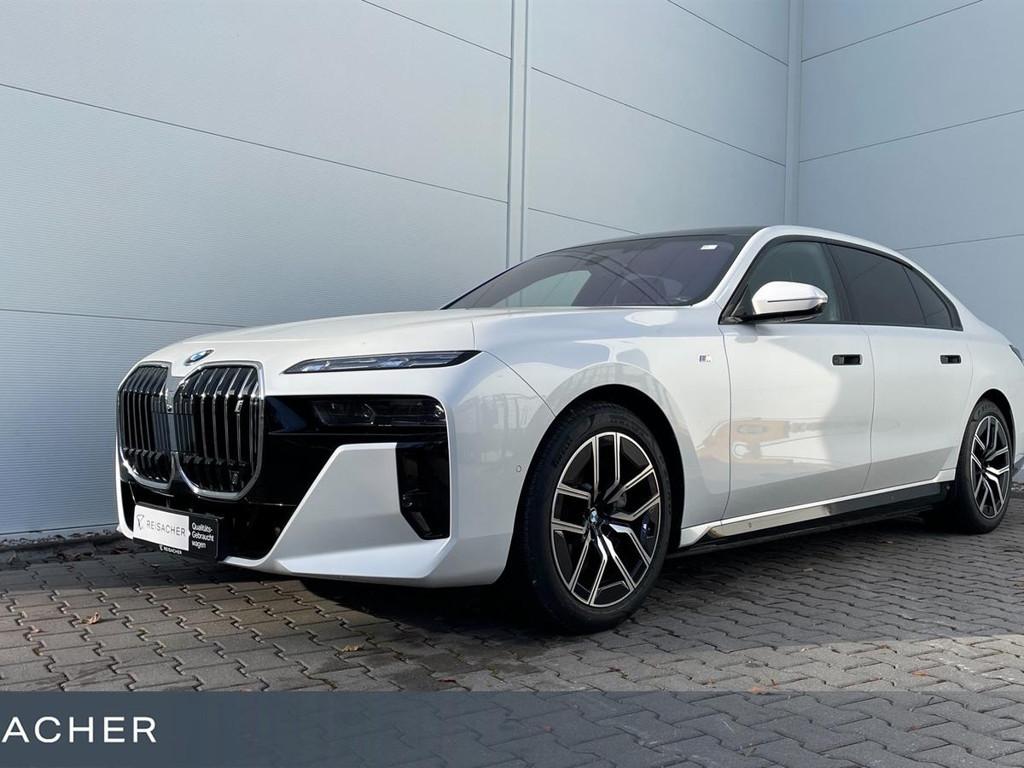 BMW i7 M-Sport Sedan