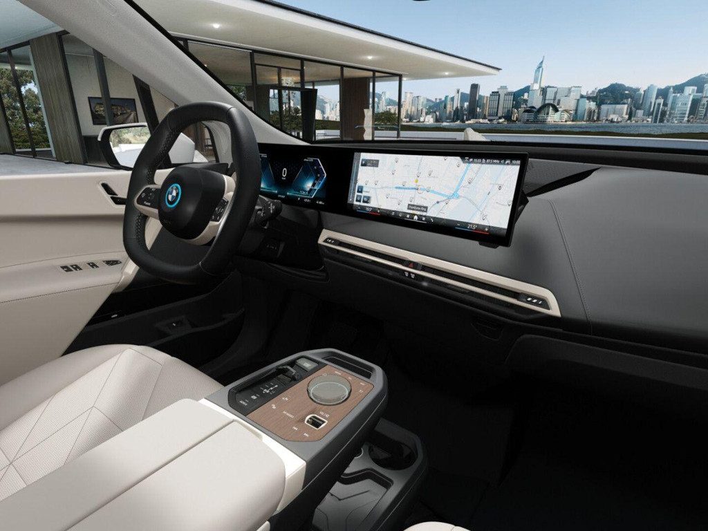 BMW iX