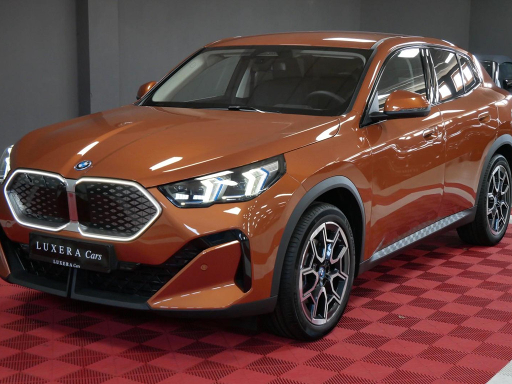 BMW iX2 xDrive